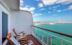 Queen Elizabeth 2 Hotel